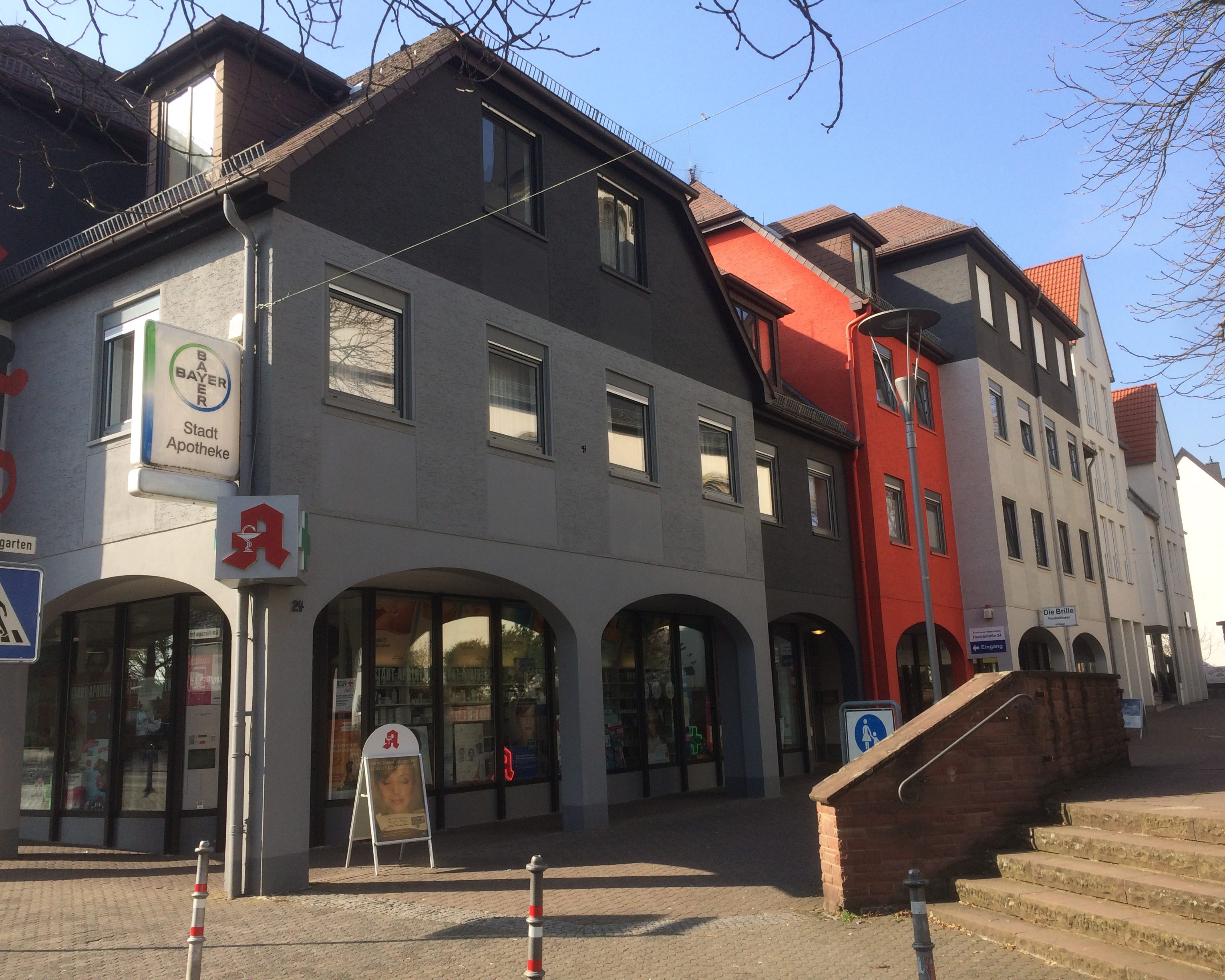 Praxis Hattersheim: Außenanischt Gebäude